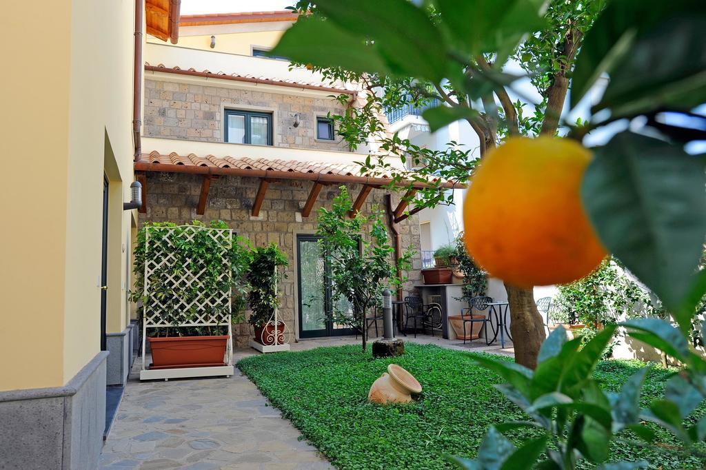 Relais Villa Angiolina Sorrento Bagian luar foto