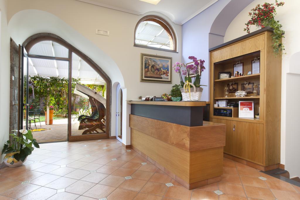 Relais Villa Angiolina Sorrento Bagian luar foto
