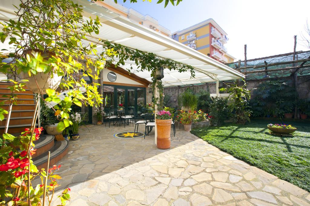 Relais Villa Angiolina Sorrento Bagian luar foto